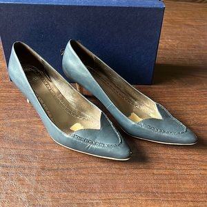 Brook Brothers Ruffle Pumps Navy size 8